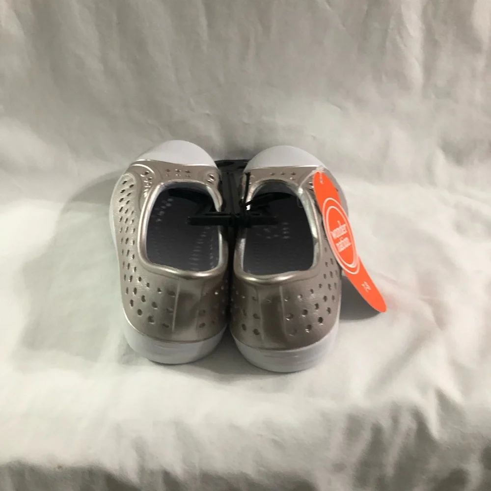 Wonder Nation Metallic gold Slip-On Water Shoes - Kids